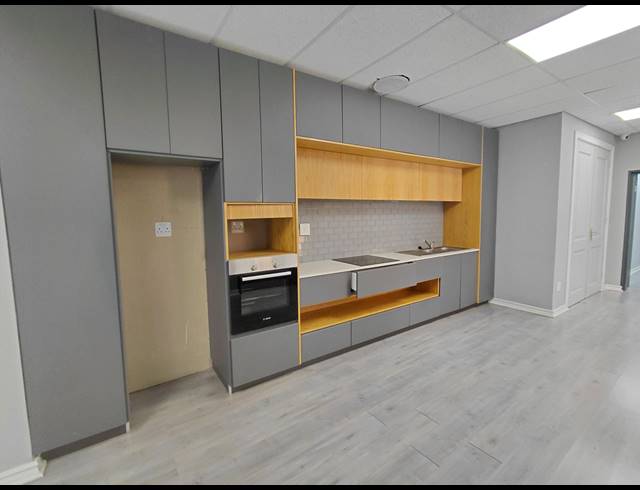 420M² OFFICE TO LET IN BRYANSTON
